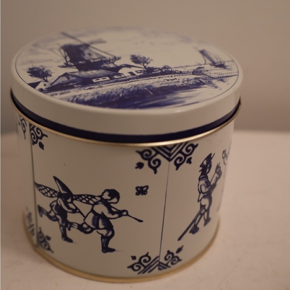 Blue and White Decorative Tin - Picture 5 of 8